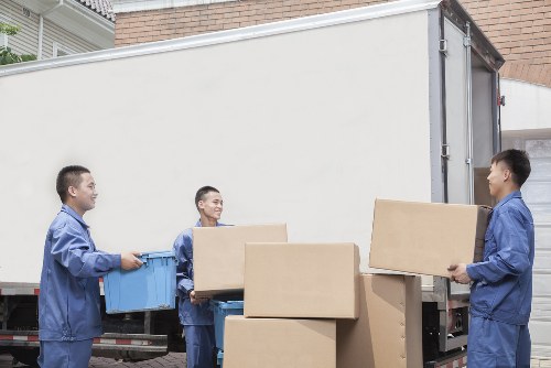 Preparation and loading for a Golders Green house move