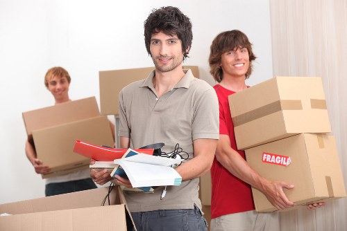 Local moving assistance for homes and businesses in Golders Green